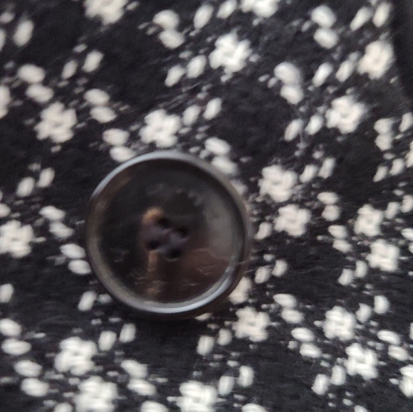 Coat - Picture 4 of 6